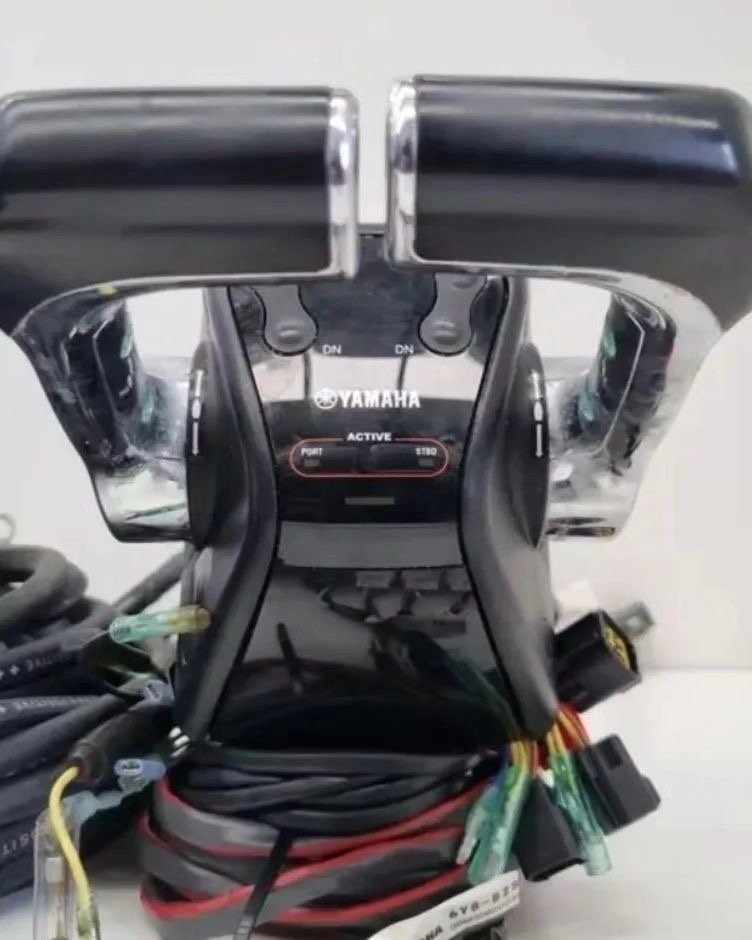 Twin Yamaha F200hp 4 stroke. 2021 electric controls - Image 3
