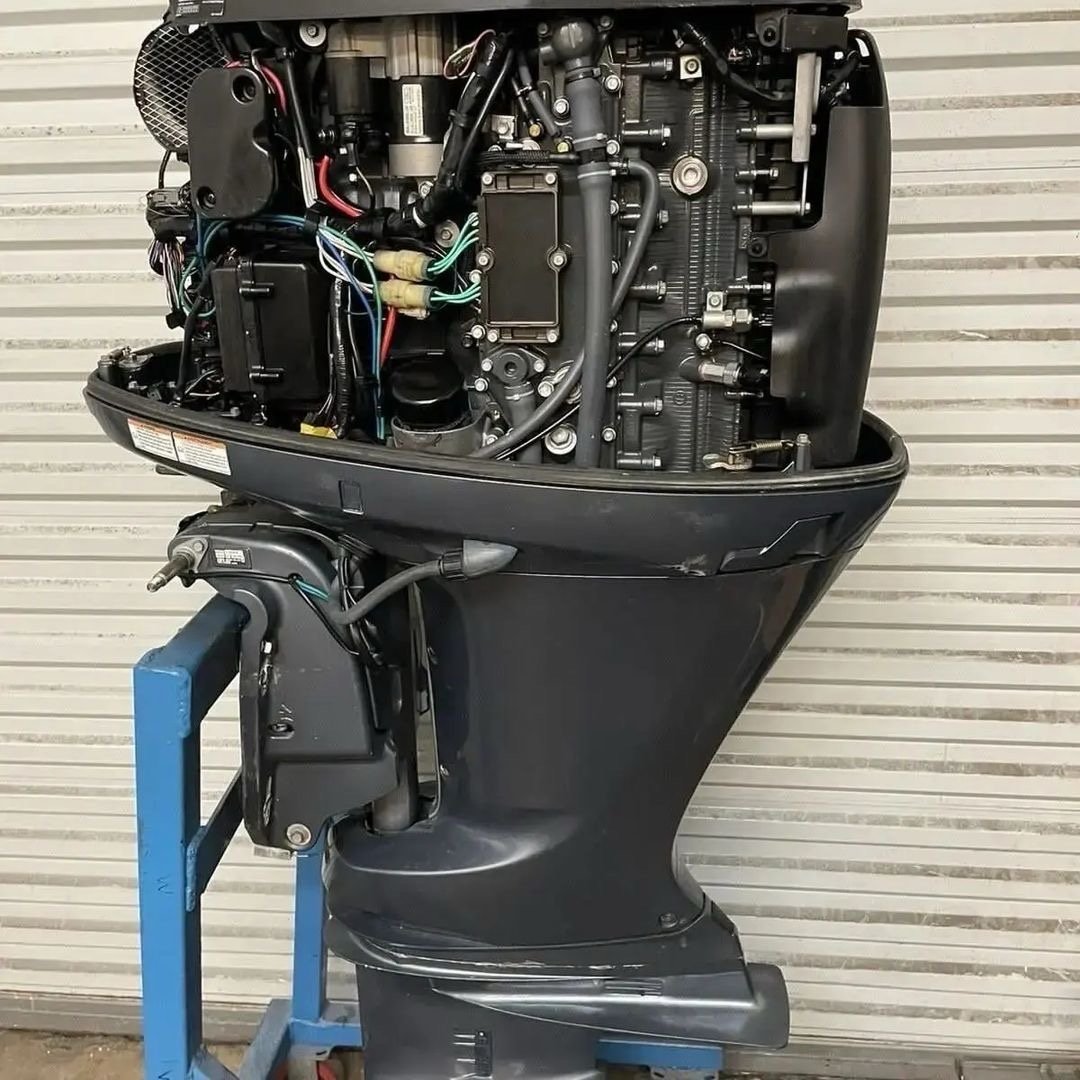 Used Yamaha In-Line 4 200HP – 25″ Shaft - Image 3
